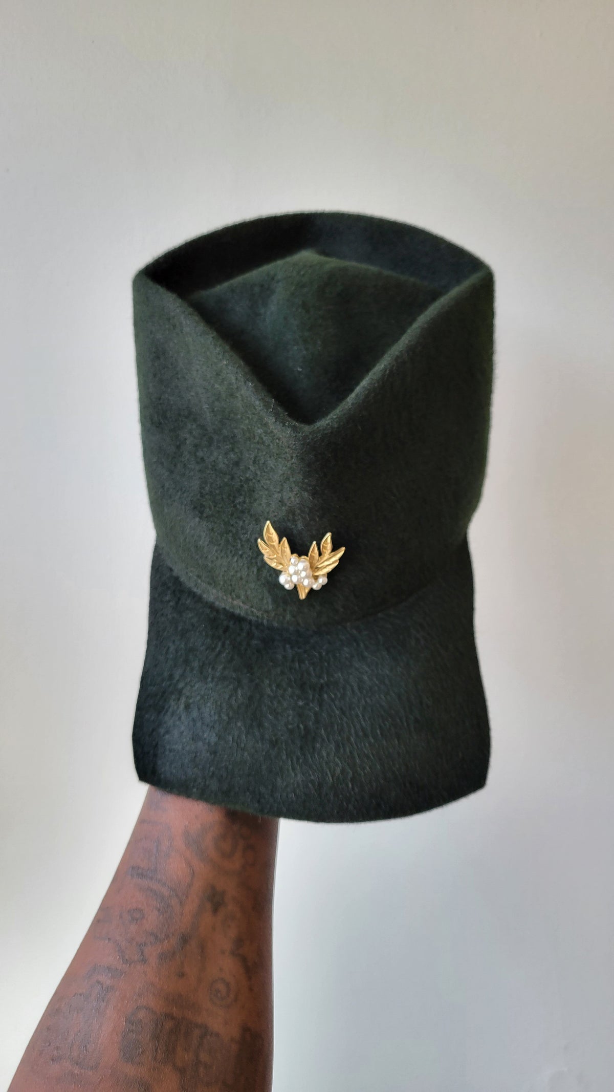 Forest green Tristan cap