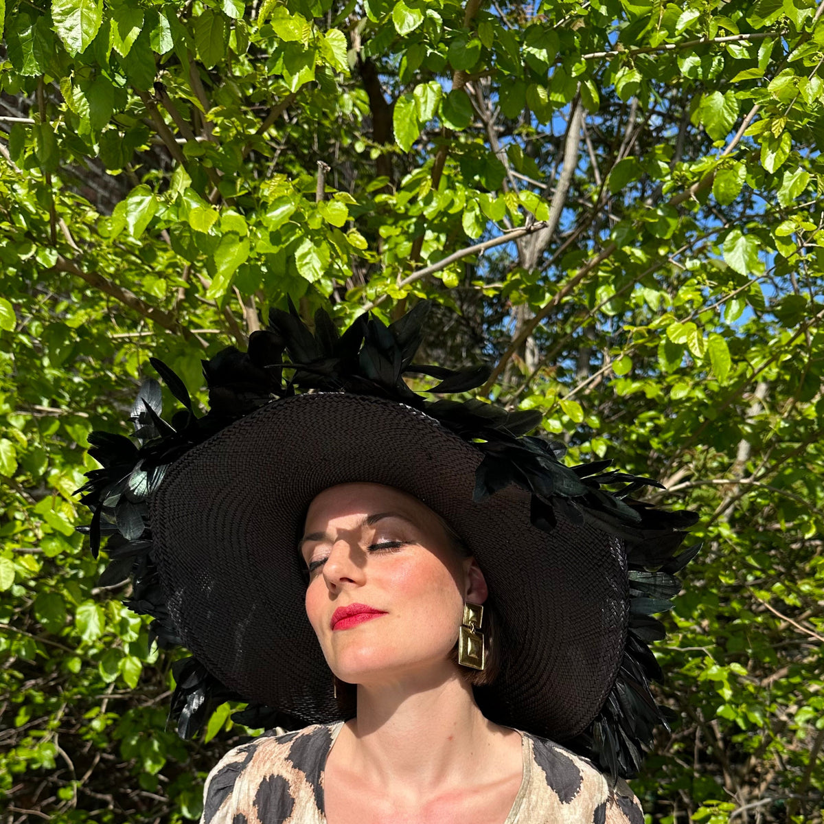 The Vanessa in black