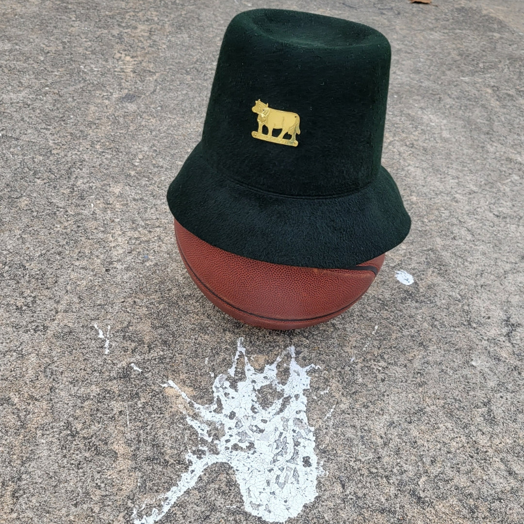 The Oliver with Cow Ornament